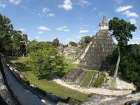 Die Maya Stadt Tikal i Guatemala Urlaub