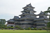 Auf unserer Rundreise durch Japan entdecken wir das legendäre Matsumoto Schloss.