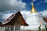 Lampang, Tempelanlagen, burmesischer Stil