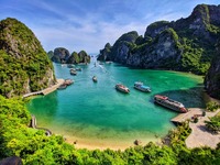 Vietnam, Halong-Bucht, Strand, Boote, Ausblick