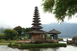 Pura Ulun Danu Bratan, Bali, Indonesien, Familienreise Indonesien