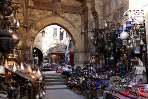 Stände auf dem Basar in der Altstadt in Kairo