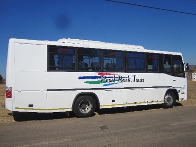 Reisebus, Unterwegs in Africa