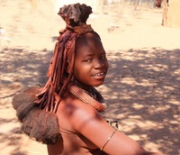 Eine Himba Frau.