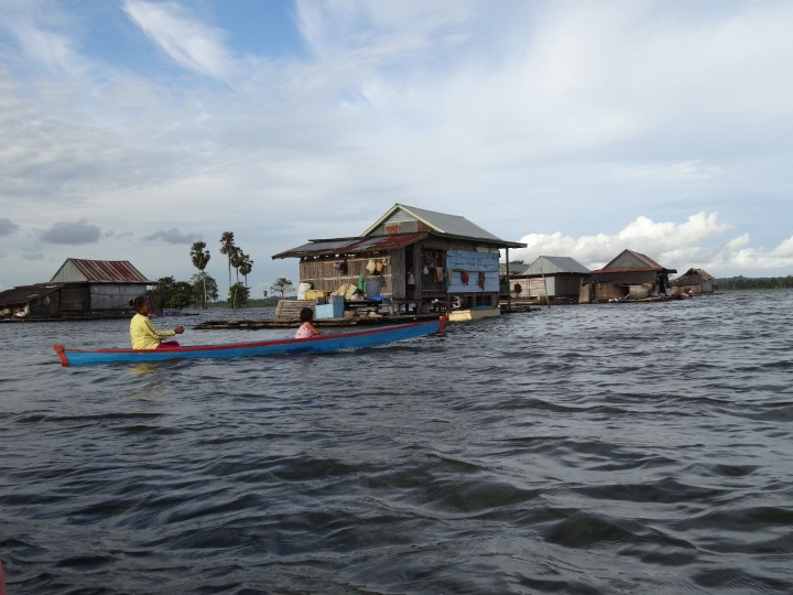 Sulawesi Sengkang Tempe-See schwimmende Häuser