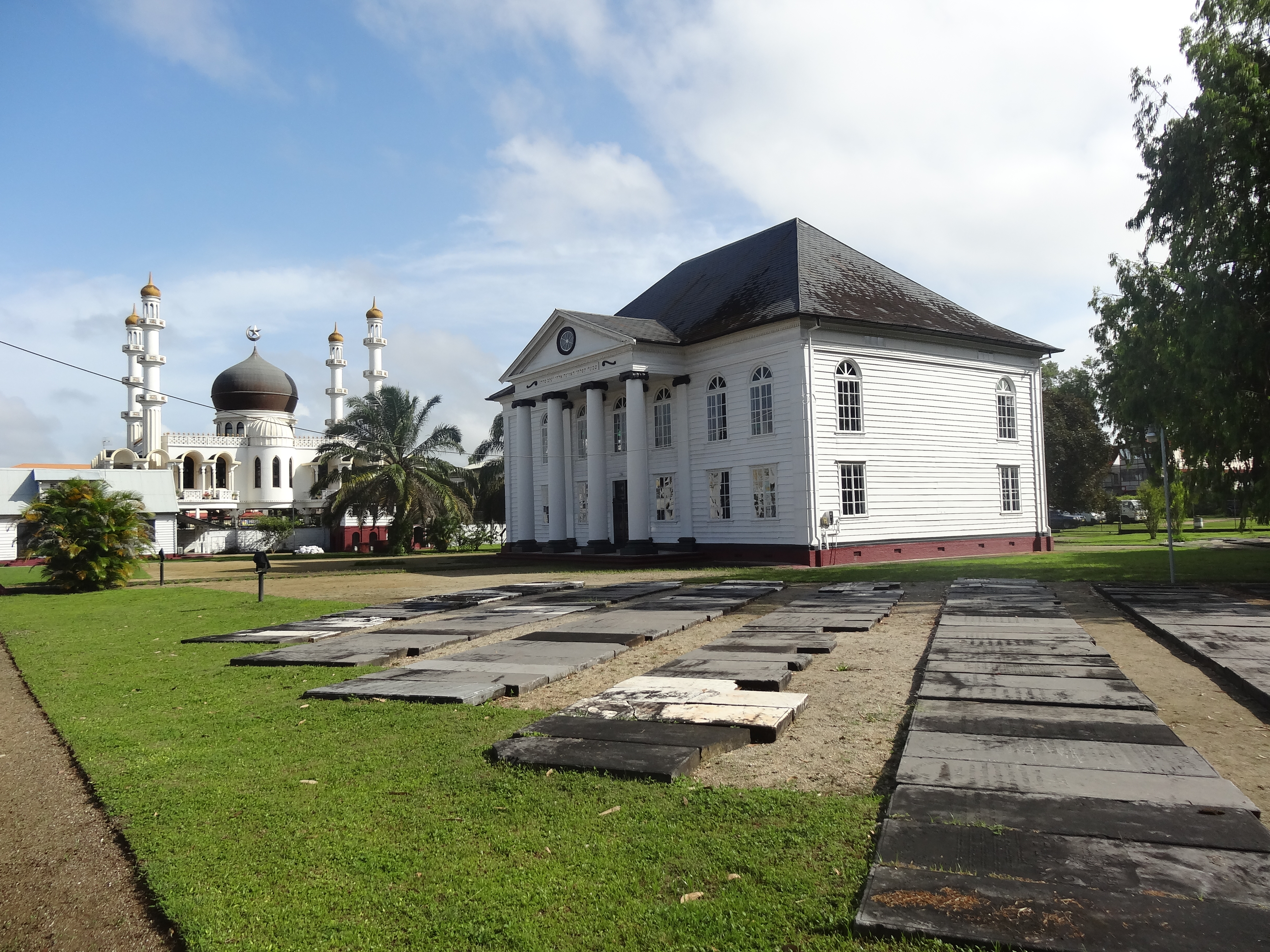 SR_Paramaribo_Moschee_Synagoge_AHU_FOC