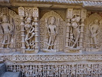 Djoser_Indien_Gujarat_Tempel_2_HanneoreKraft_klein_FOC