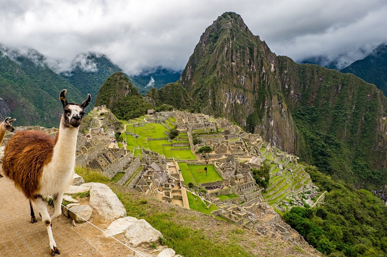 Djoser Familienreise Peru Aguas Calientes Machu Picchu